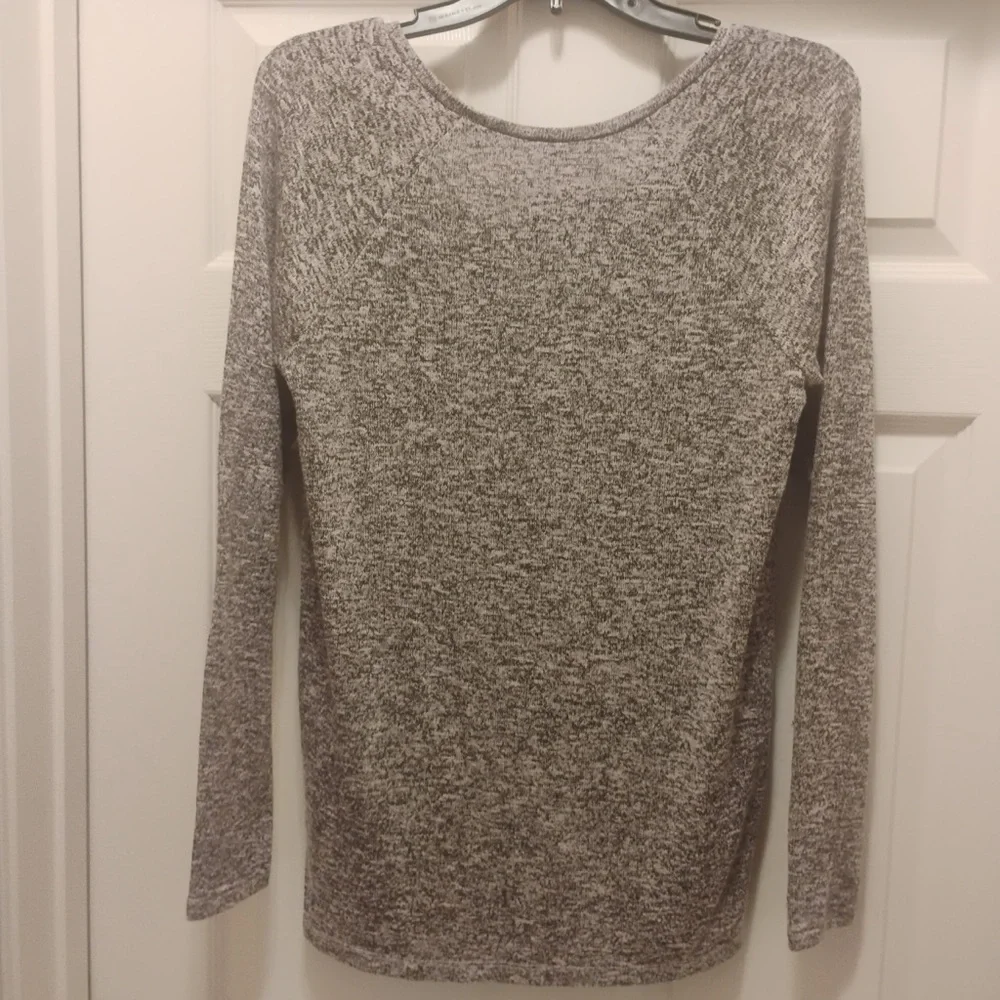 American Eagle Outfitters Women's Gray Knit V Neck Sweater Size S
